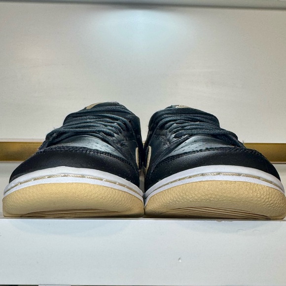 Nike Dunk Low Black Sesame DV0831-005 Men 6.5 Women 8 Preowned Like New No Box - Picture 7 of 16